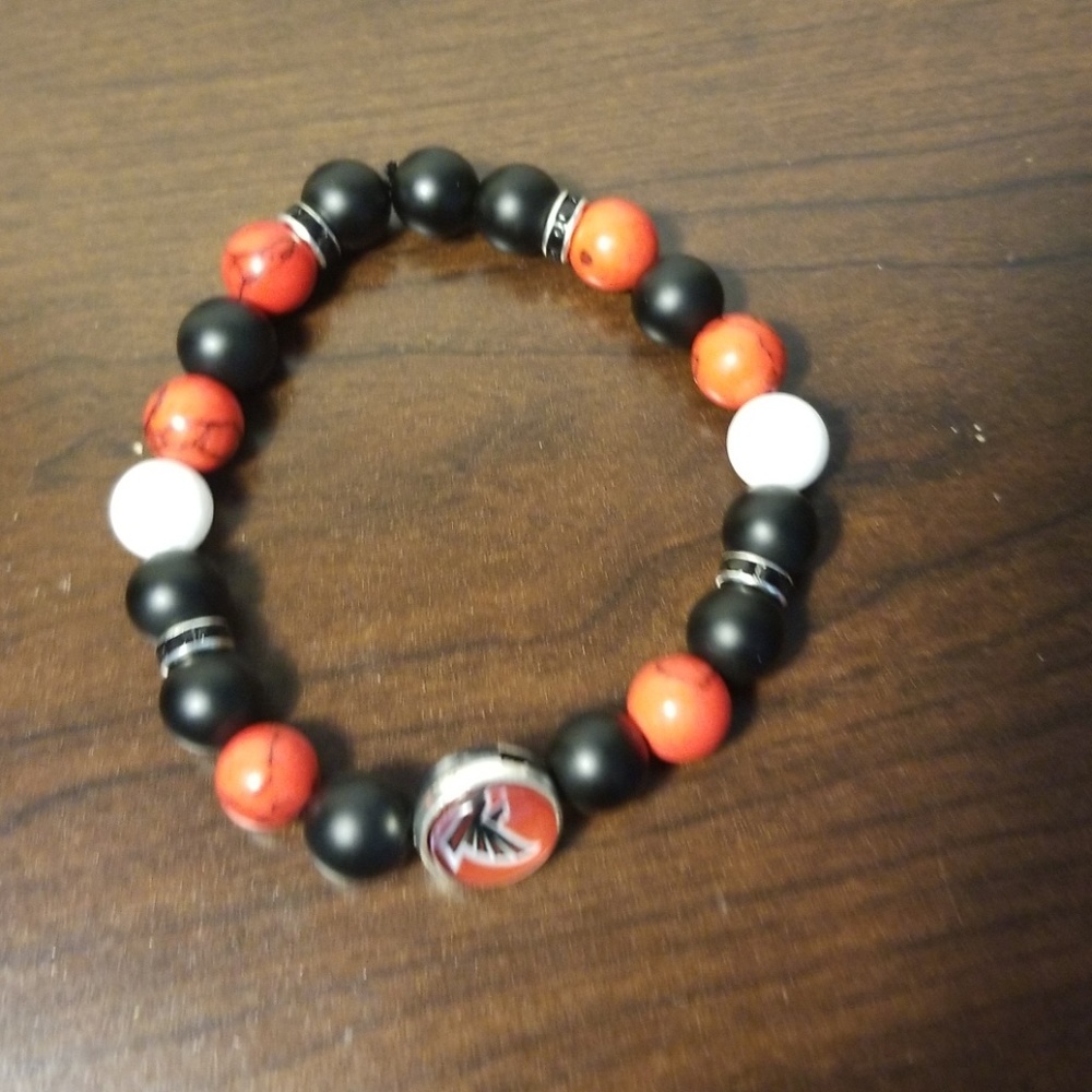 Falcons beaded bracket - Picture 3 of 3